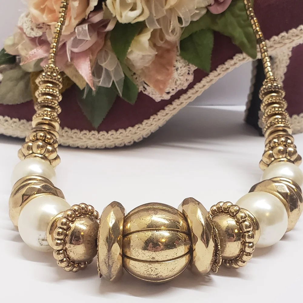 Vintage Gold Tone Metal & Faux Pearl Statement Necklace - Picture 5 of 12